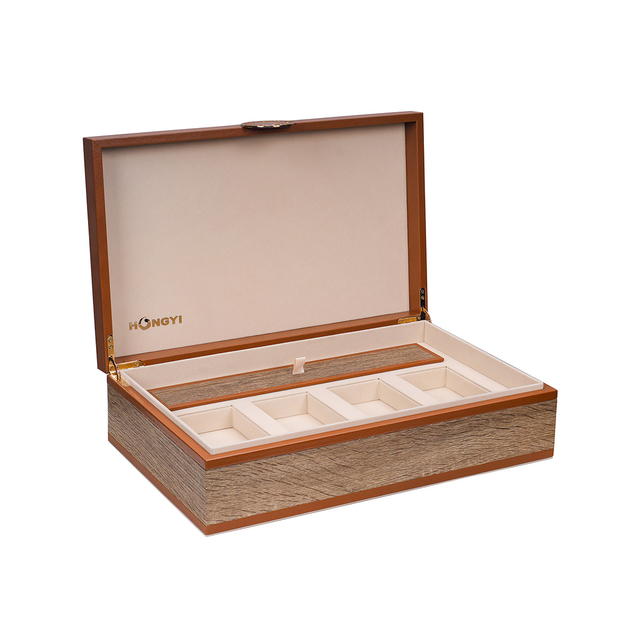 Handcrafted Luxury Wooden Perfume Gift Set Case for Fragrance Aficionados