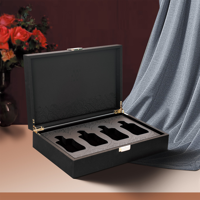 Exquisite Embroidered Black Perfume Gift Set with Gold Accents