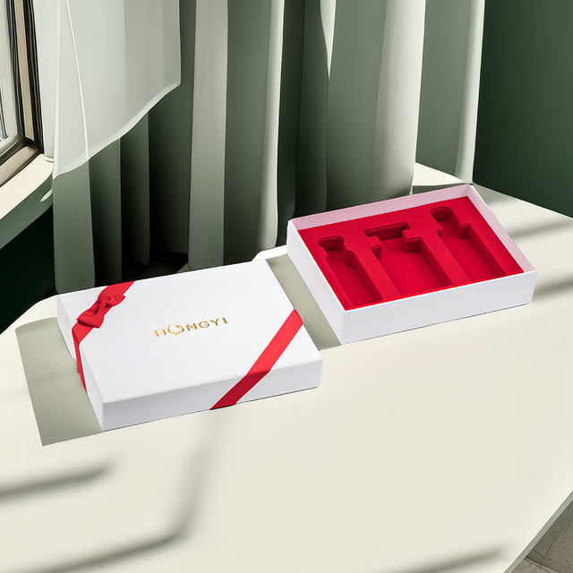 Custom Luxury Cardboard Gift Box with Red Bow